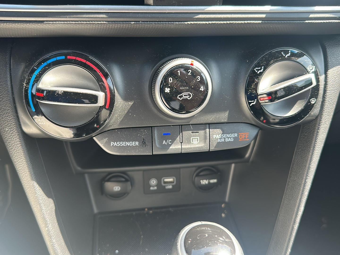 2021 Hyundai KONA SEL