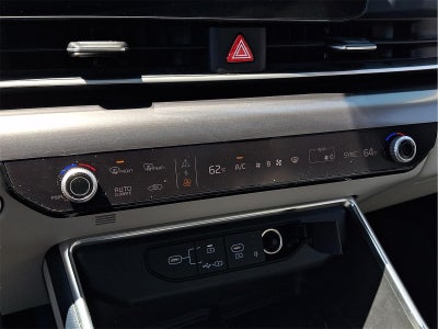 2025 Kia Carnival SX