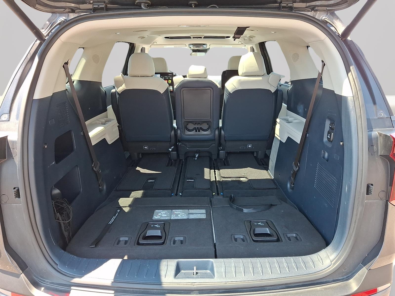 2025 Kia Carnival SX