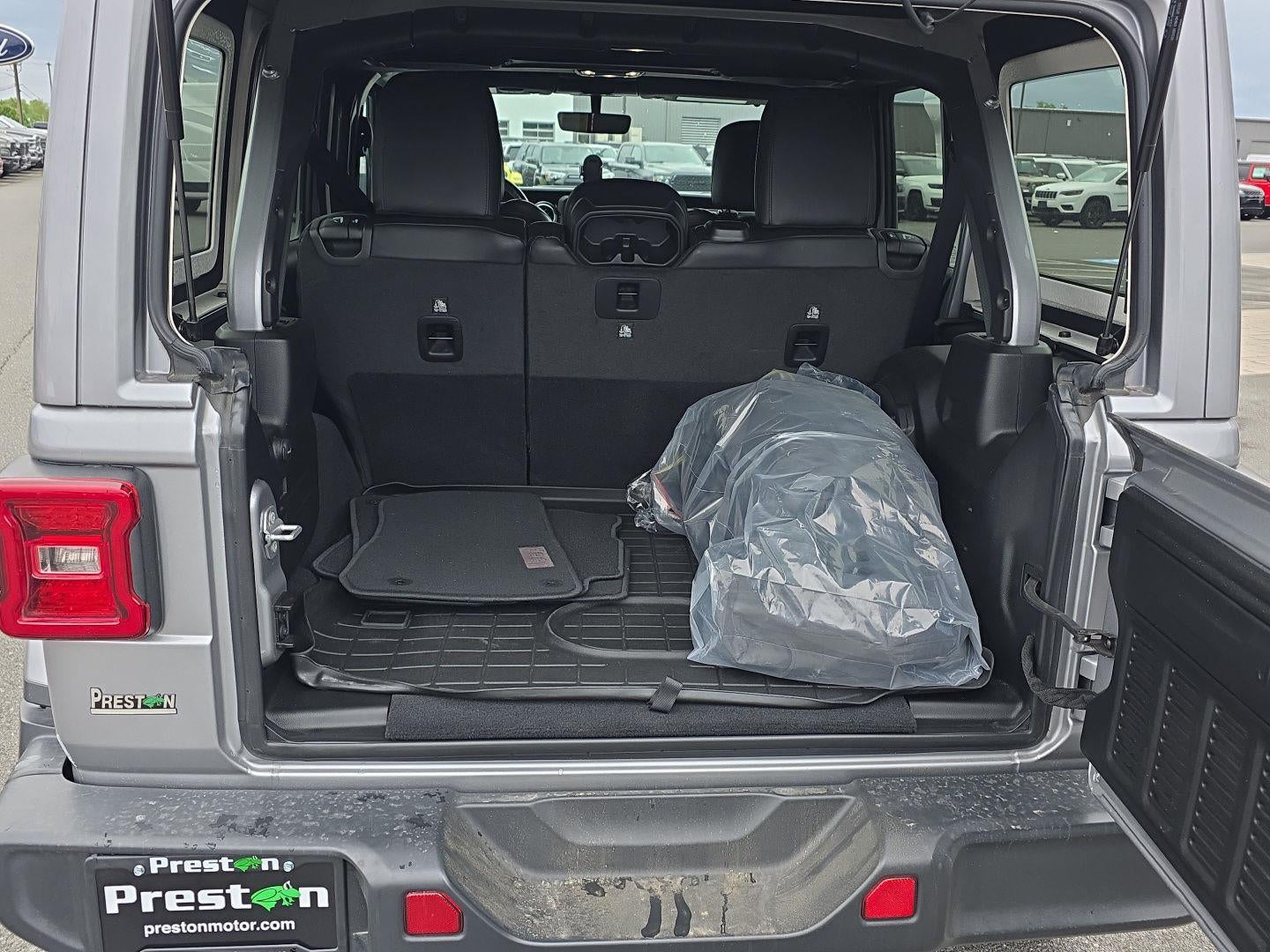 2021 Jeep Wrangler Unlimited Sahara Altitude