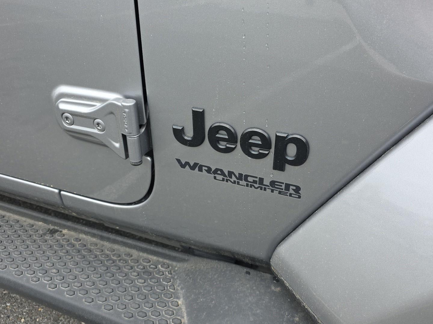 2021 Jeep Wrangler Unlimited Sahara Altitude