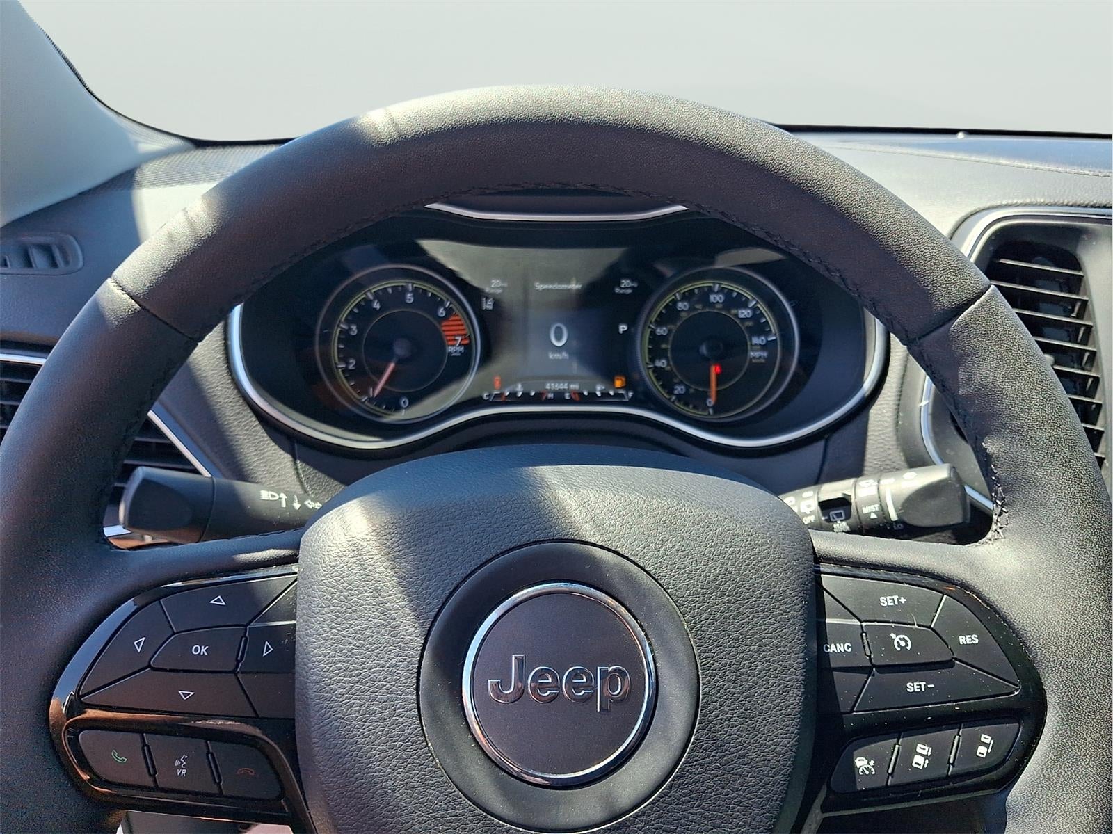 2023 Jeep Cherokee Altitude Lux