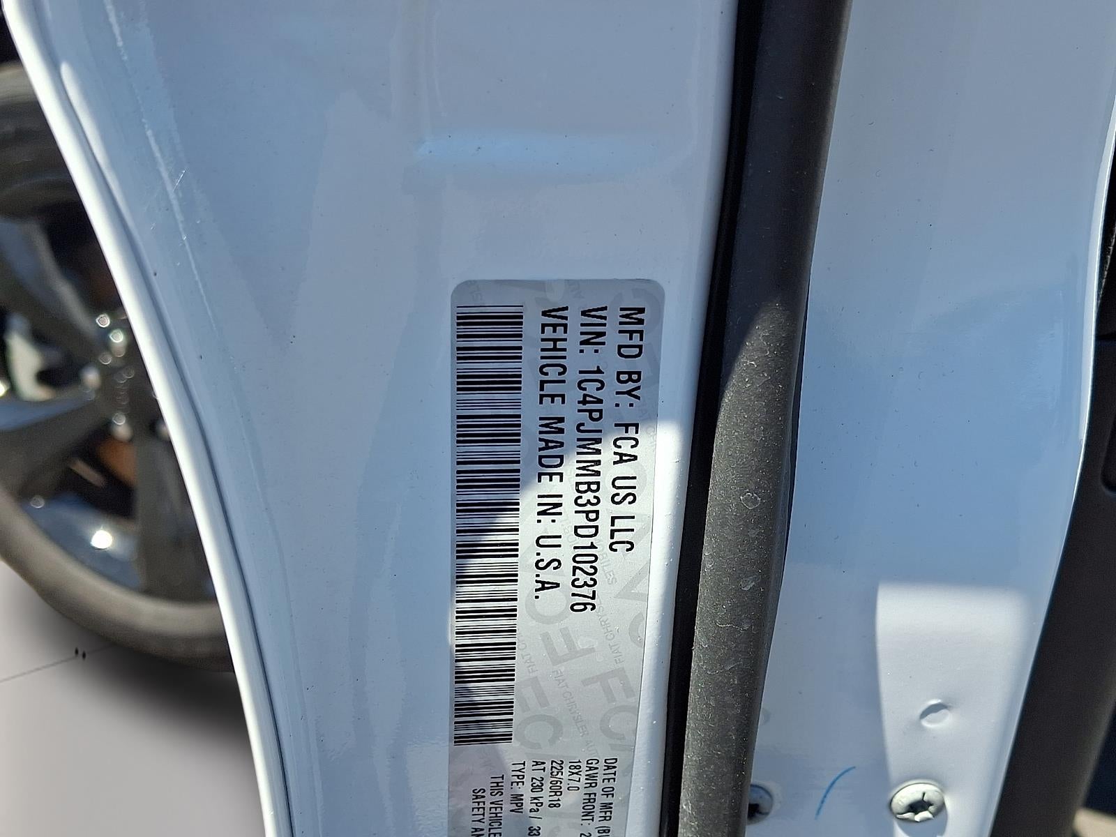 2023 Jeep Cherokee Altitude Lux