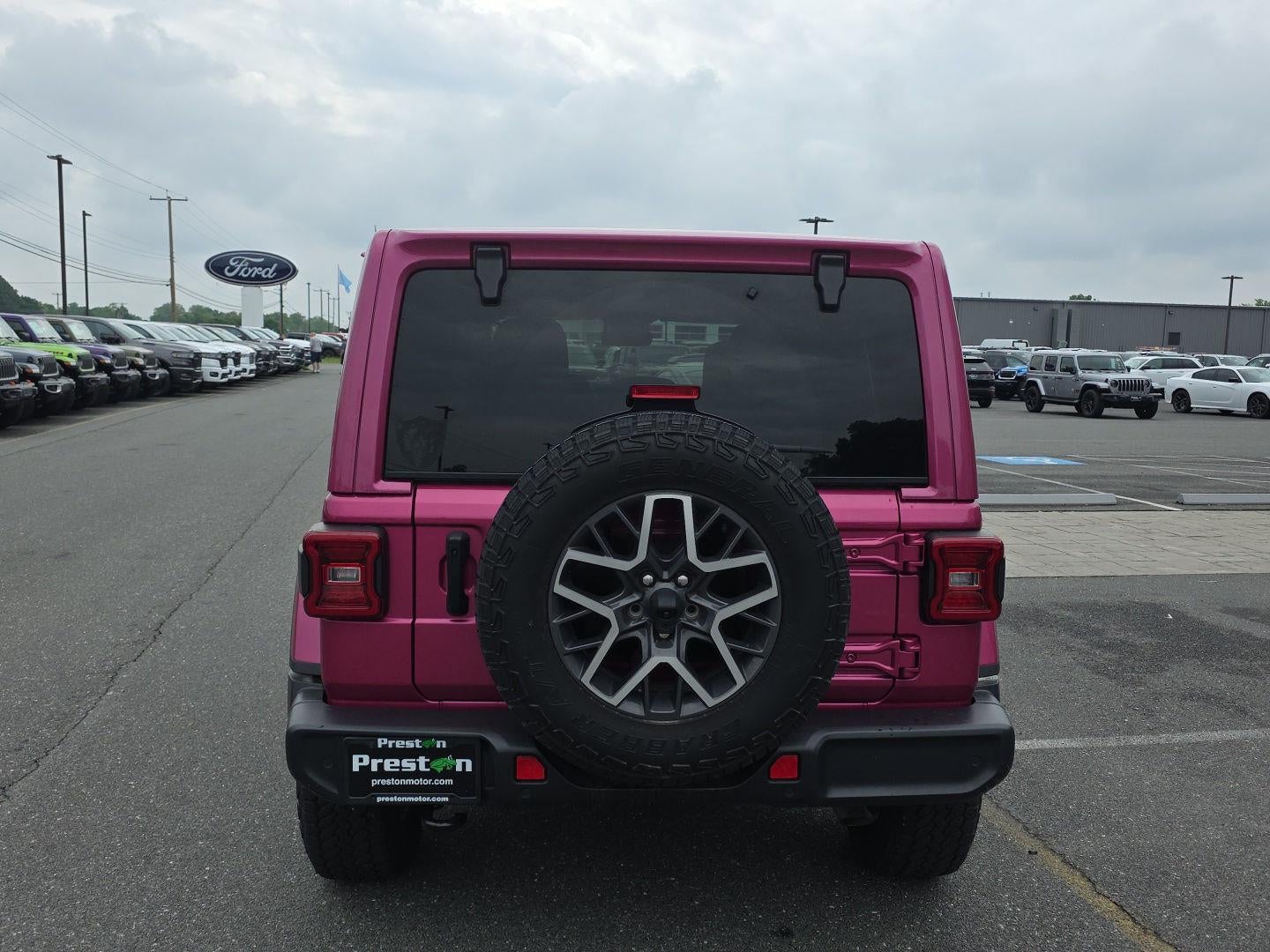 2024 Jeep Wrangler Sahara
