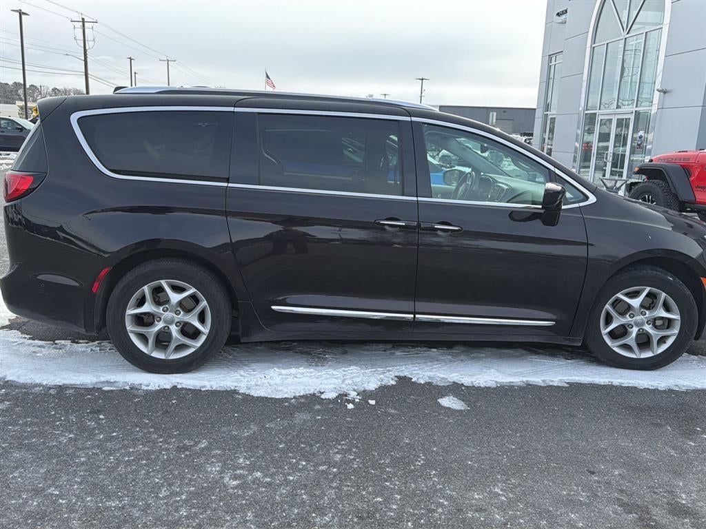 2019 Chrysler Pacifica Touring L Plus