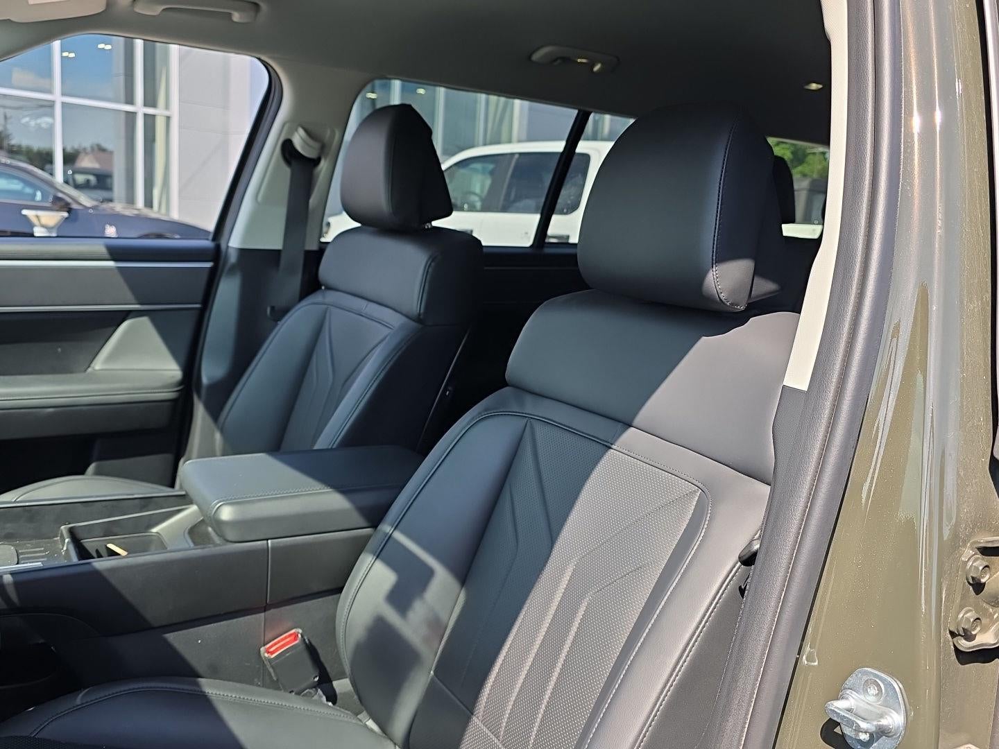 2025 Hyundai SANTA FE HYBRID SEL