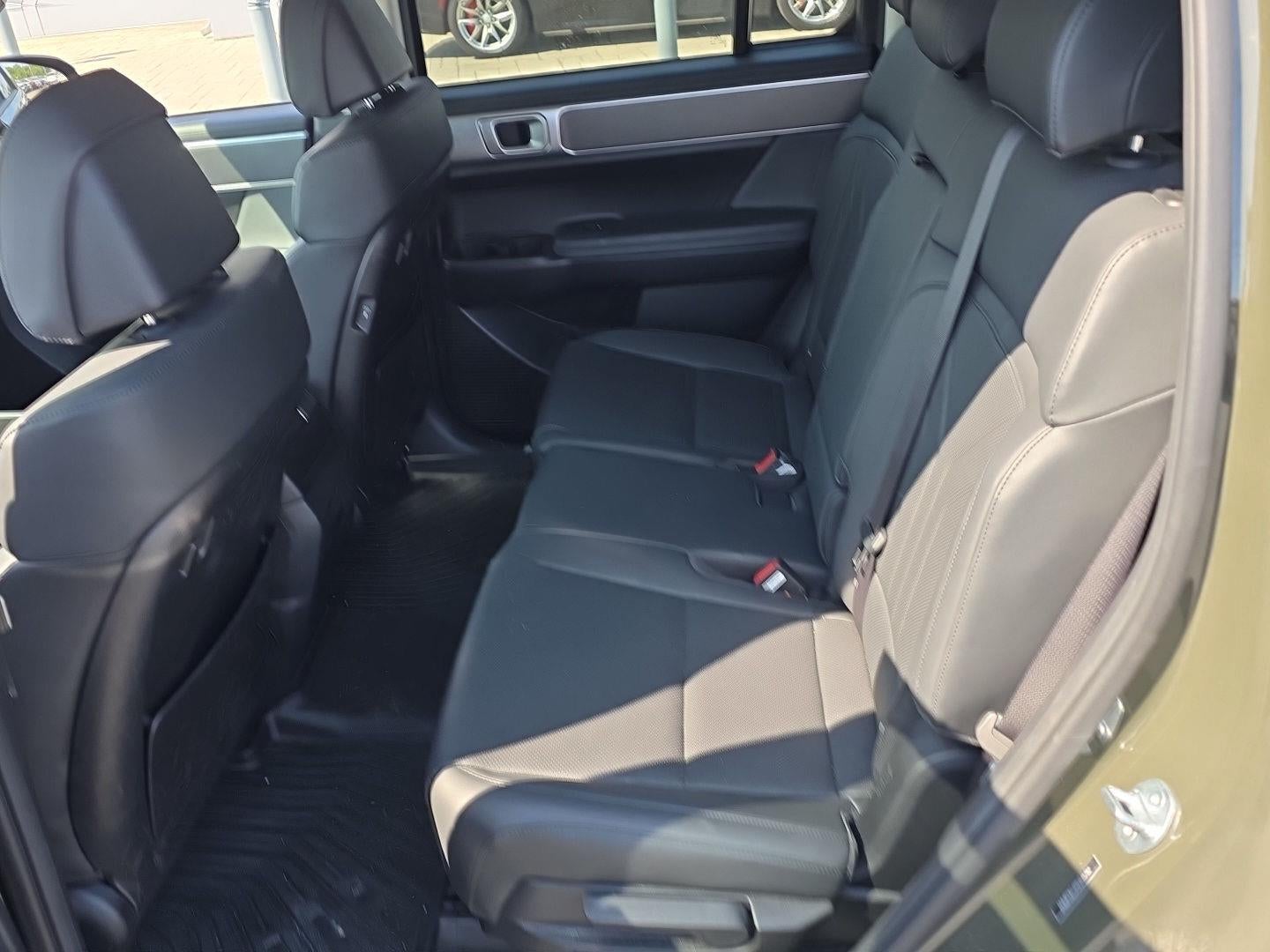 2025 Hyundai SANTA FE HYBRID SEL