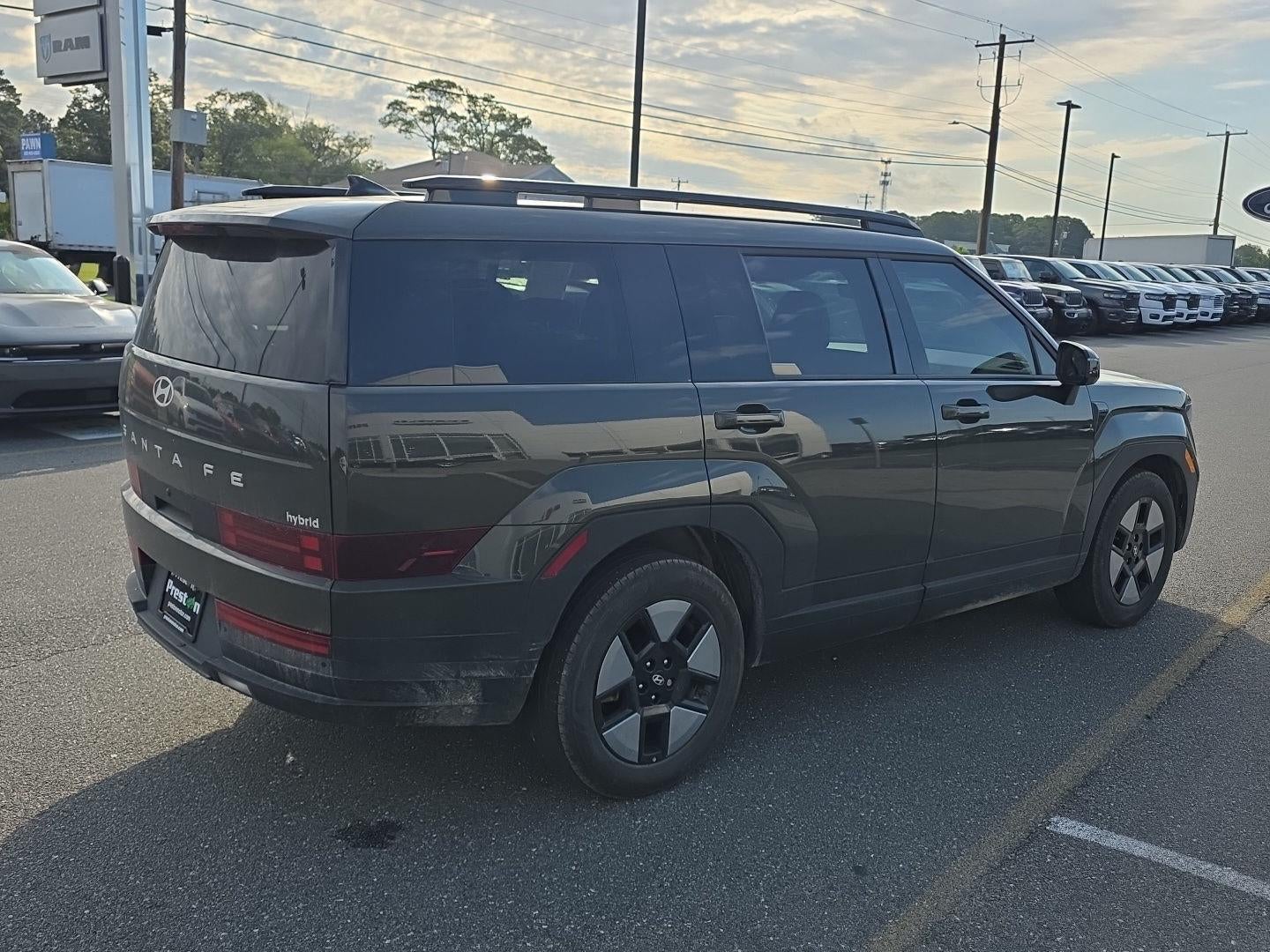 2025 Hyundai SANTA FE HYBRID SEL