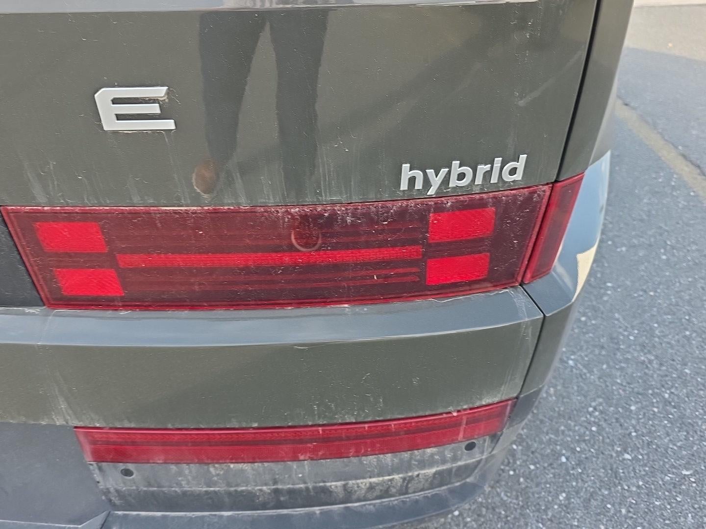 2025 Hyundai SANTA FE HYBRID SEL