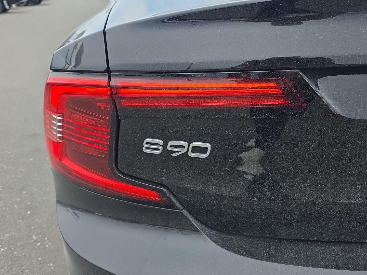 2022 Volvo S90 Inscription B6