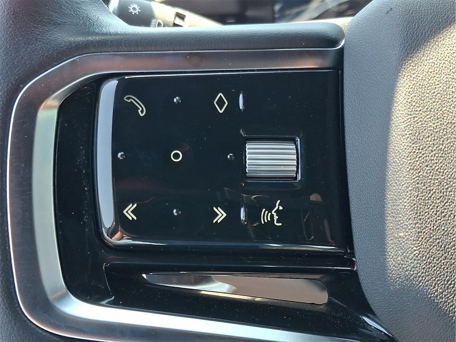 2023 Land Rover Range Rover Evoque R-Dynamic S