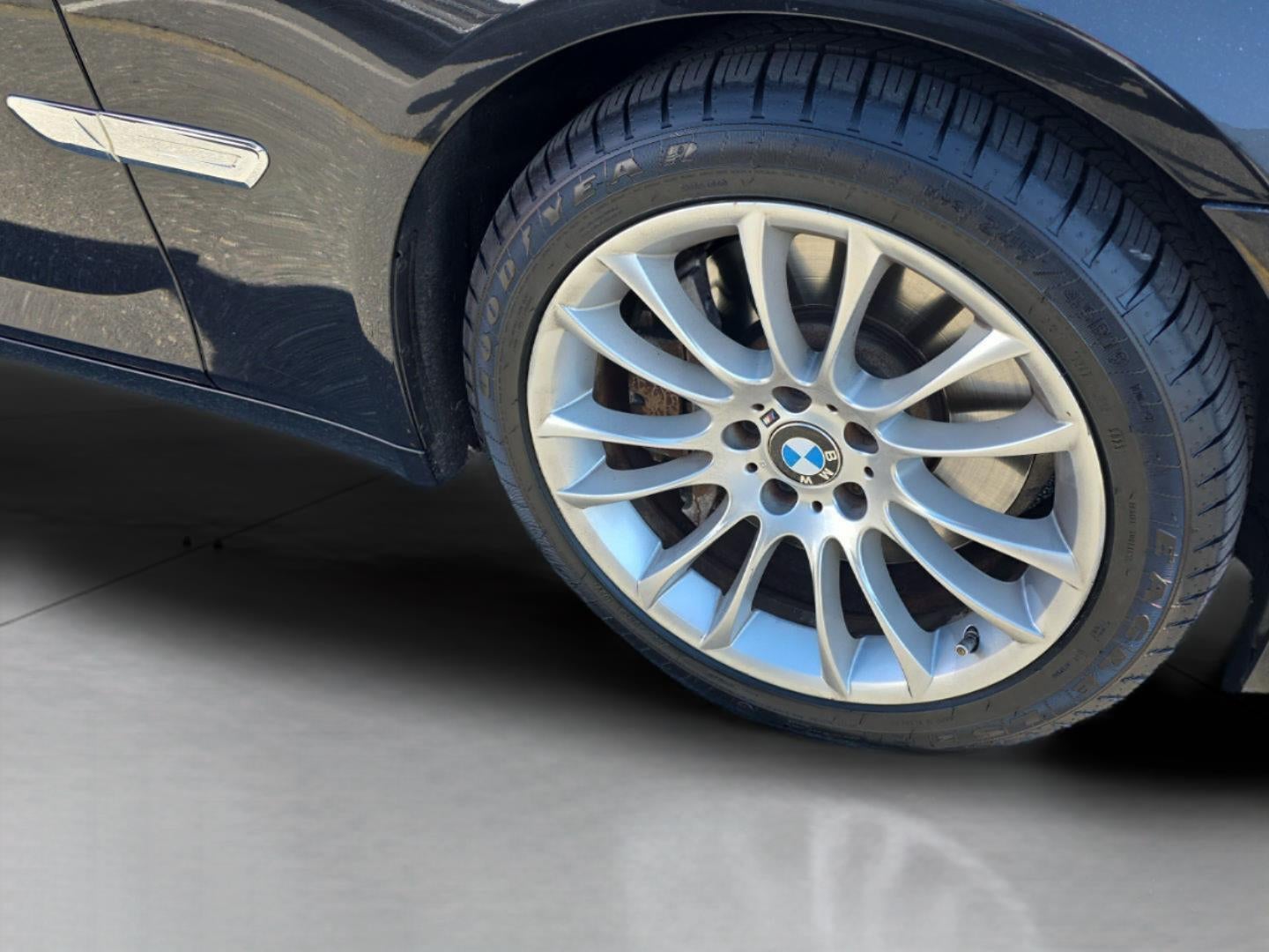 2013 BMW 750LI XDRIVE Base