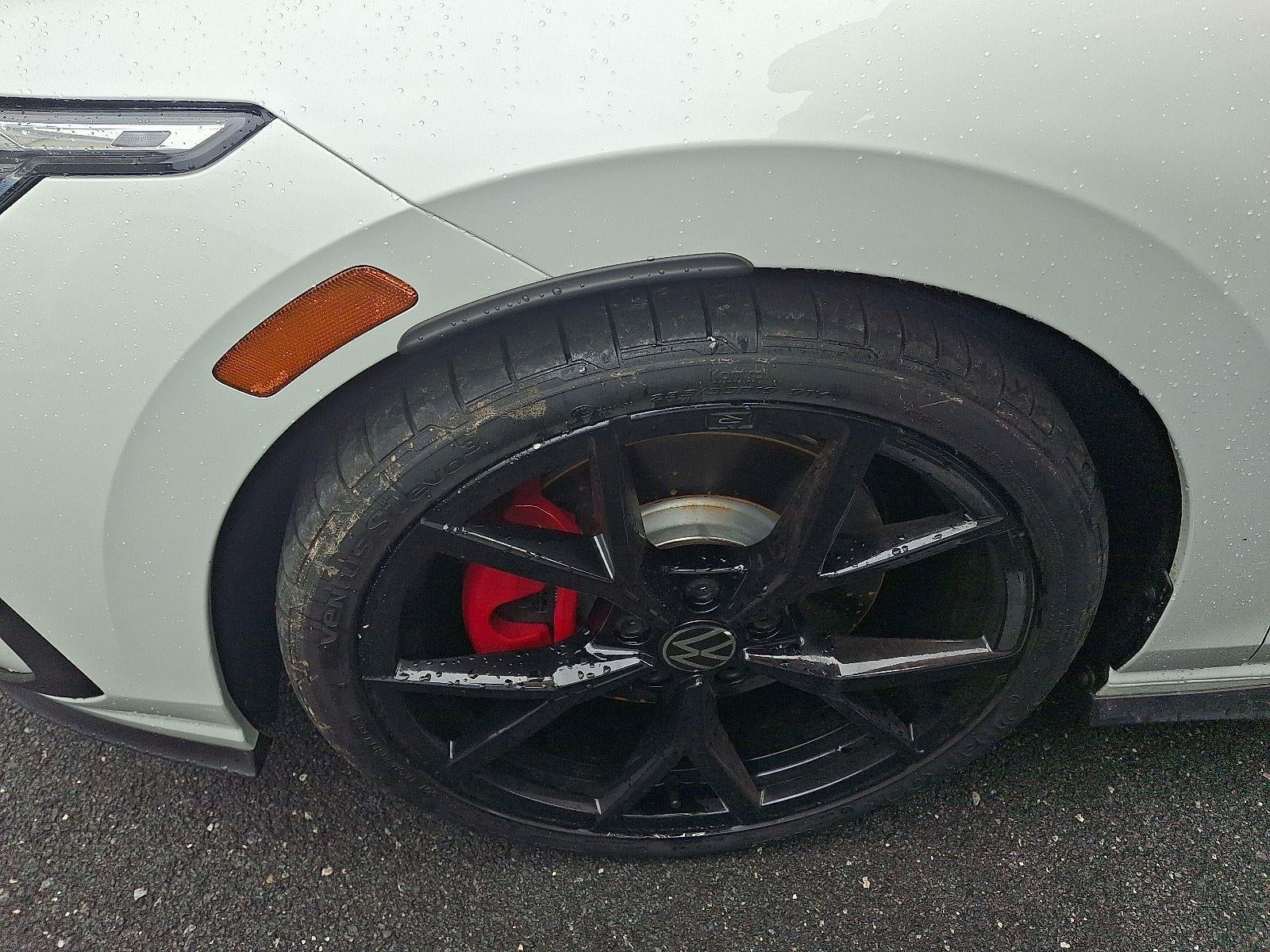 2024 Volkswagen Golf GTI 380 SE