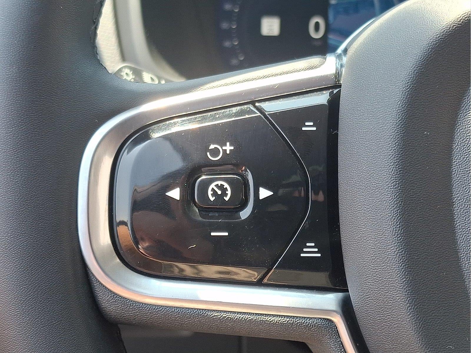 2023 Volvo XC90 Plus