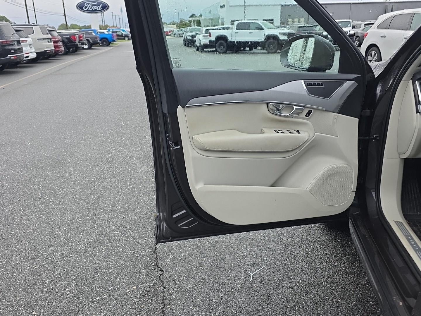 2023 Volvo Xc90 Core