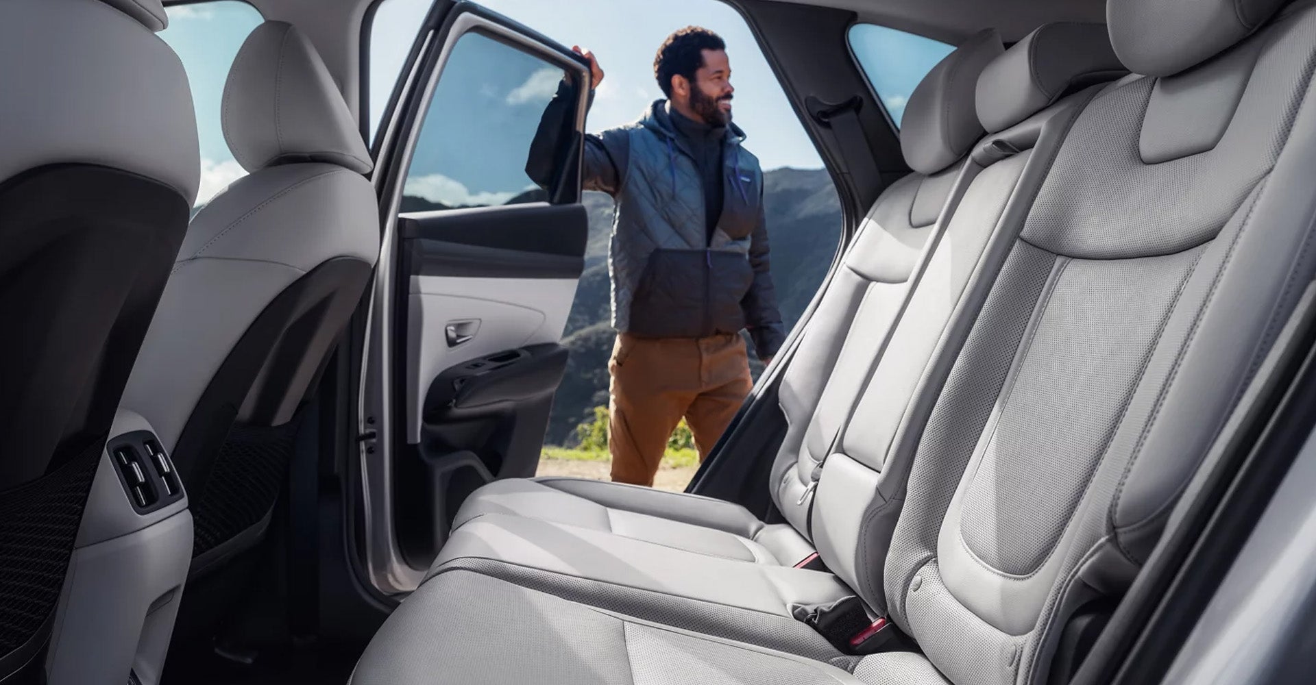 Hyundai Tucson Hybrid Interior